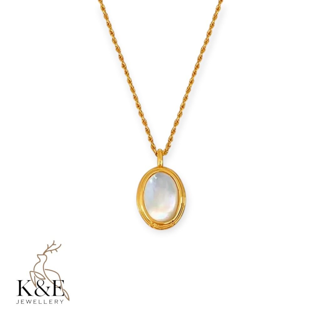 oval agate shell pendant necklace white