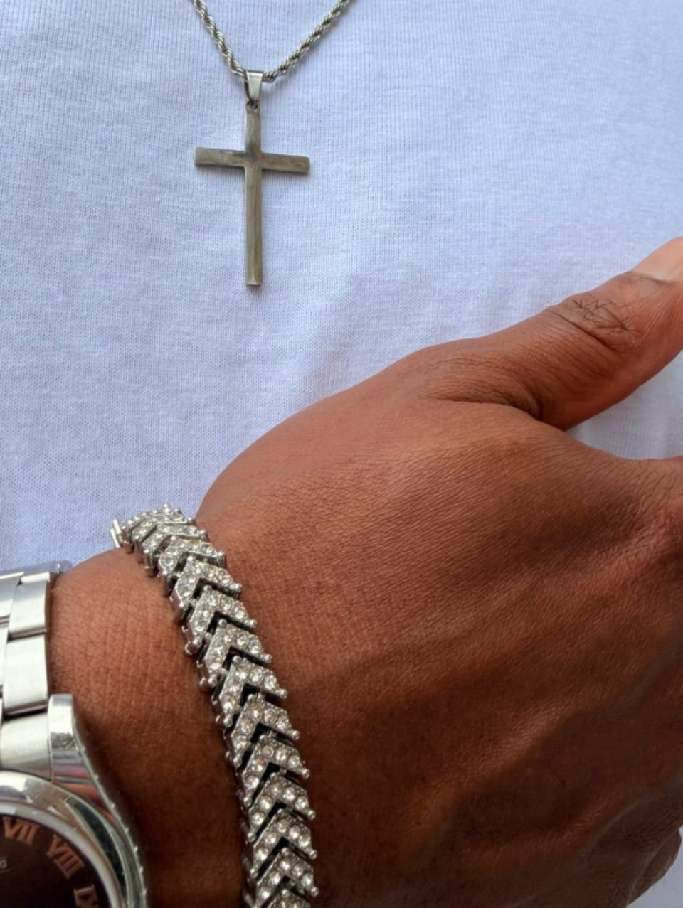 Men’s silver bracelet and cross necklace from K&E Jewellery